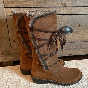 Clarks Women’s winter tall boots 8